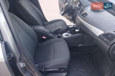 Седан Renault Fluence 2011 в 