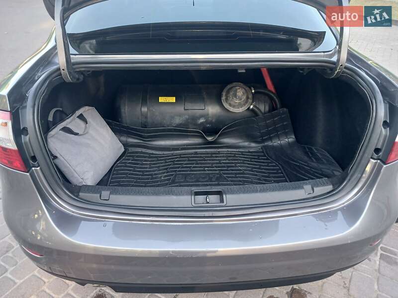 Седан Renault Fluence 2011 в Киеве