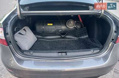 Седан Renault Fluence 2011 в 
