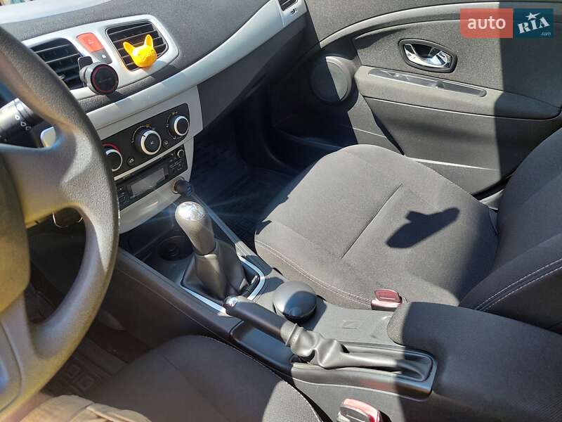 Седан Renault Fluence 2015 в Чернигове