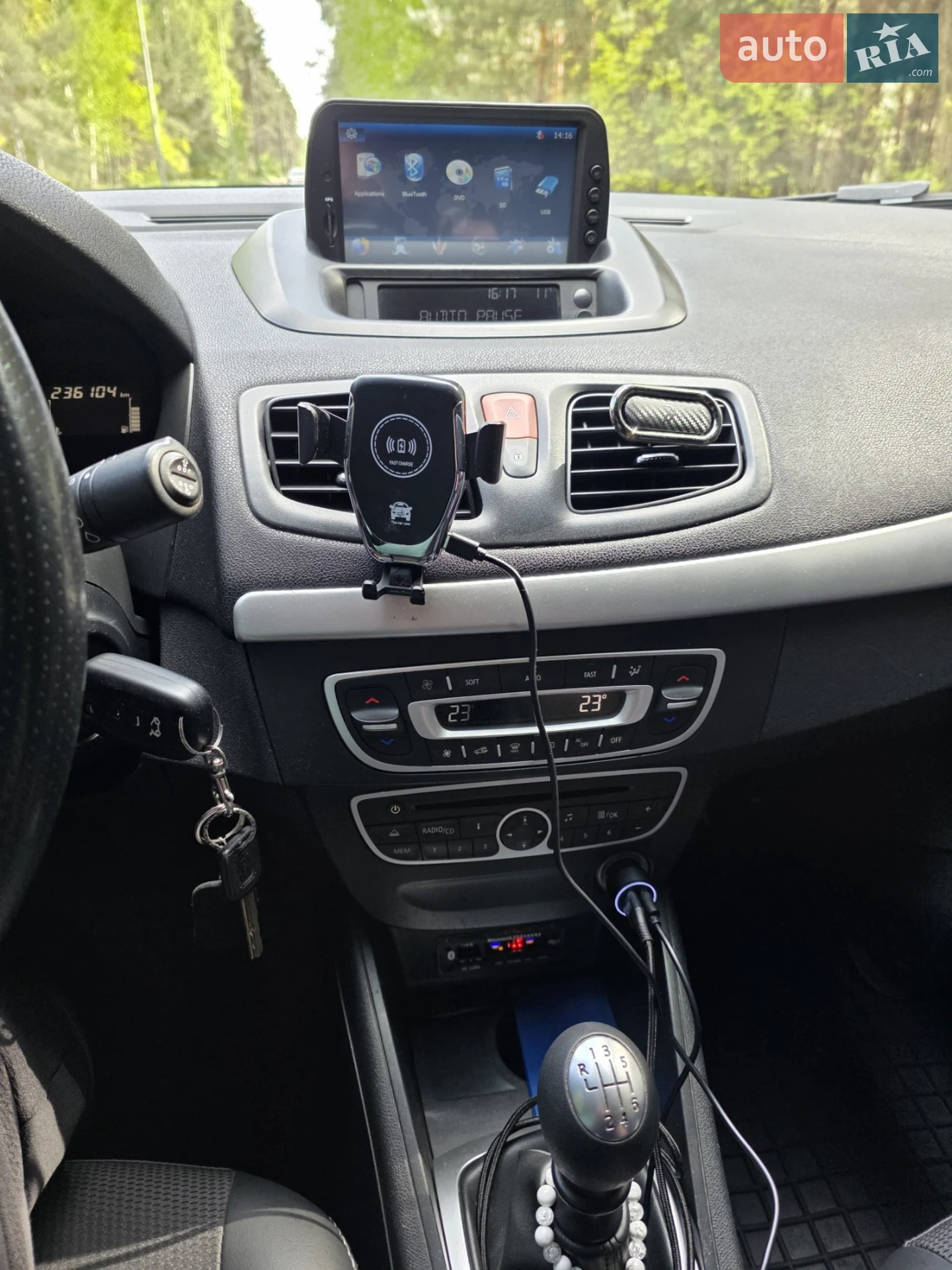 2010 Renault Fluence - мініатюра 14