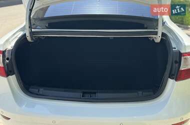 Седан Renault Fluence 2012 в 