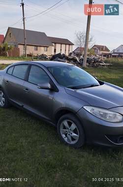Седан Renault Fluence 2010 в 