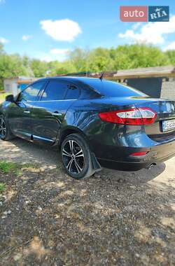 Седан Renault Fluence 2012 в 