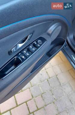 Седан Renault Fluence 2013 в 