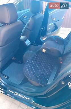 Седан Renault Fluence 2013 в 