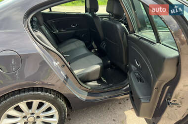 Седан Renault Fluence 2012 в 