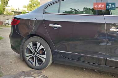 Седан Renault Fluence 2011 в 