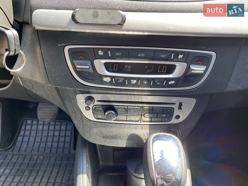 Седан Renault Fluence 2013 в Киеве