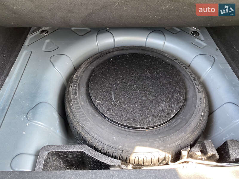 Седан Renault Fluence 2013 в Киеве