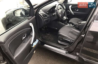 Седан Renault Fluence 2011 в 