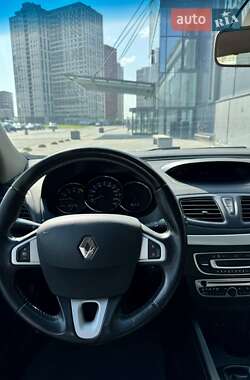 Седан Renault Fluence 2012 в 