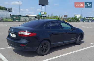 Седан Renault Fluence 2011 в 