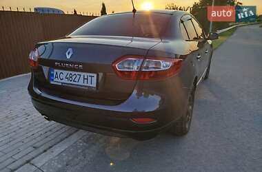 Седан Renault Fluence 2011 в 