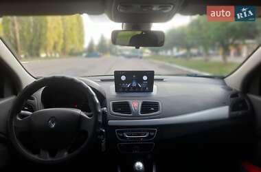 Седан Renault Fluence 2010 в 