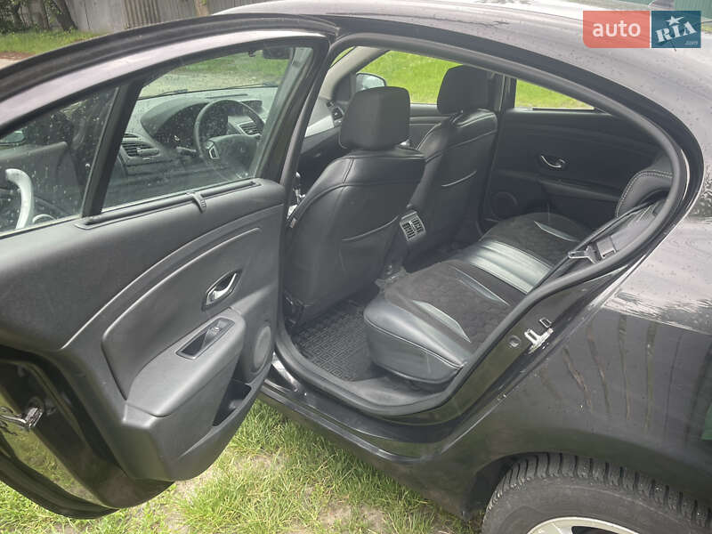 Седан Renault Fluence 2011 в Киеве
