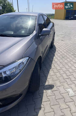 Седан Renault Fluence 2015 в 