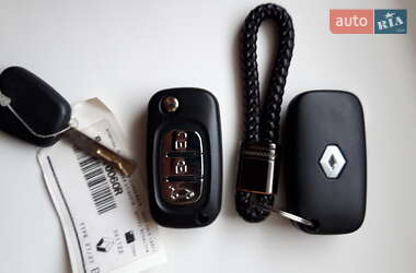 Седан Renault Fluence 2011 в 