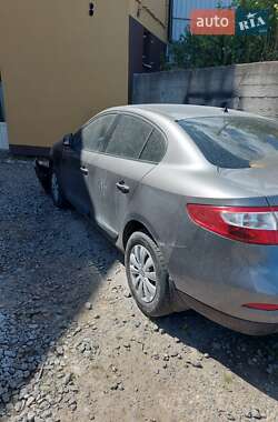Седан Renault Fluence 2011 в 