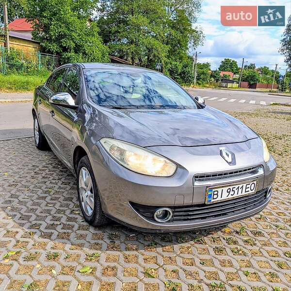 Седан Renault Fluence 2011 в 