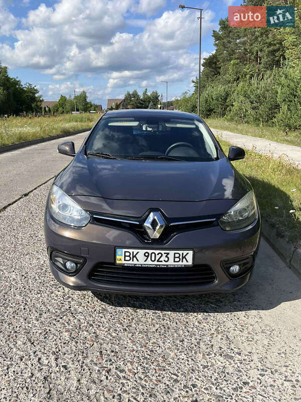 Седан Renault Fluence 2014 в Вараше