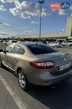 Седан Renault Fluence 2015 в 