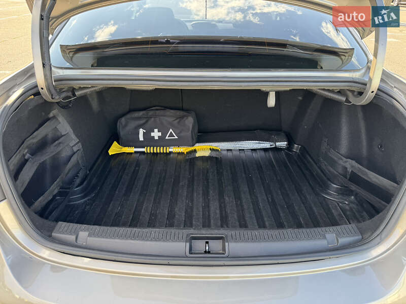 Седан Renault Fluence 2015 в Киеве