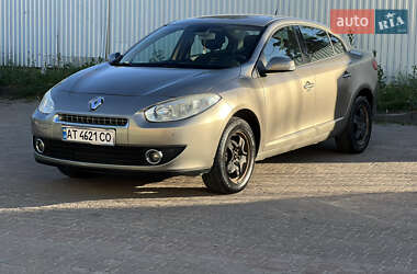 Седан Renault Fluence 2011 в 
