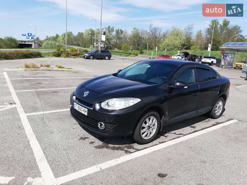 Седан Renault Fluence 2010 в Ивано-Франковске