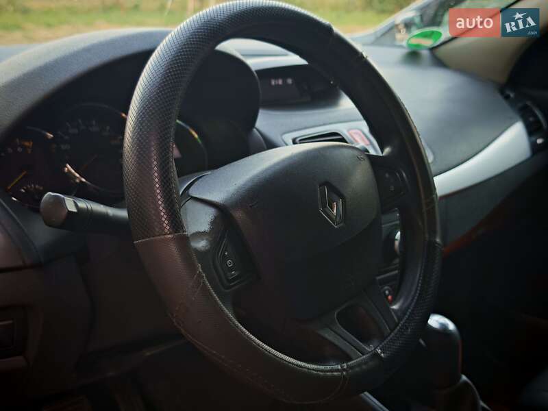 Седан Renault Fluence 2010 в Черновцах фото 18 Седан Renault Fluence 2010 в Черновцах