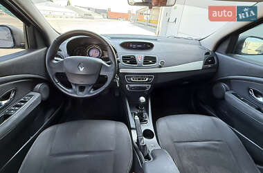 Седан Renault Fluence 2013 в 