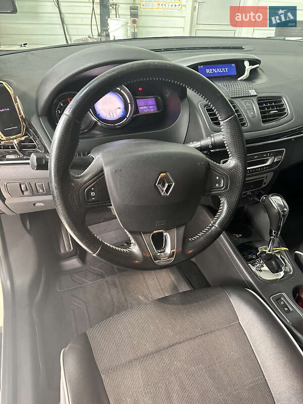 Седан Renault Fluence 2013 в Киеве фото 21 Седан Renault Fluence 2013 в Киеве