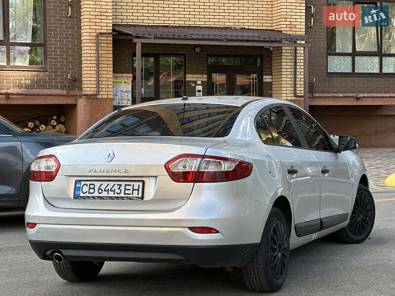 Седан Renault Fluence 2011 в Чернигове