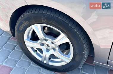 Седан Renault Fluence 2010 в 