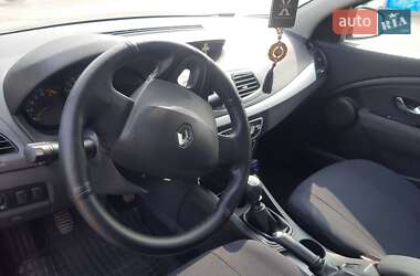 Седан Renault Fluence 2011 в 