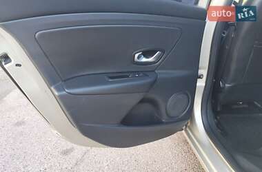 Седан Renault Fluence 2010 в 