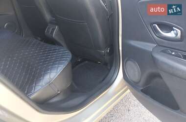 Седан Renault Fluence 2010 в 