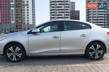 Седан Renault Fluence 2011 в 