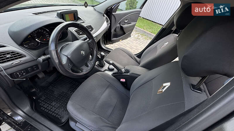Седан Renault Fluence 2011 в Ивано-Франковске