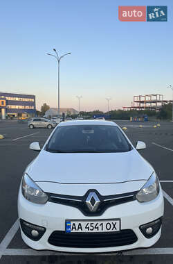 Седан Renault Fluence 2015 в 