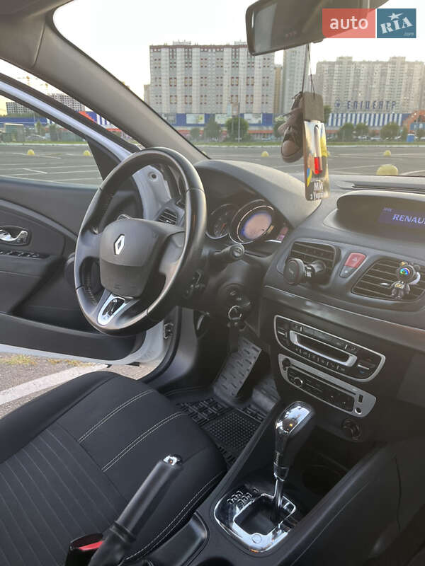 Седан Renault Fluence 2015 в Киеве