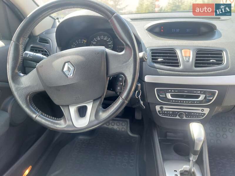 Седан Renault Fluence 2011 в Львове