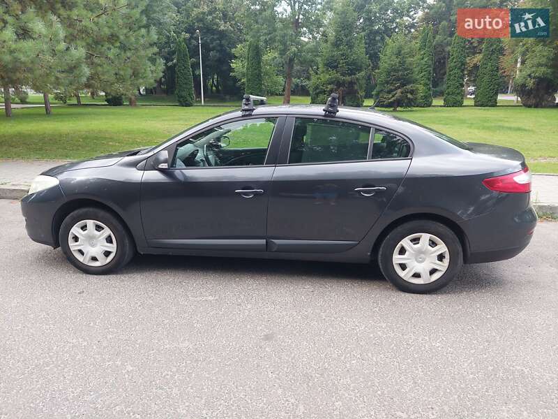 Седан Renault Fluence 2011 в Львове