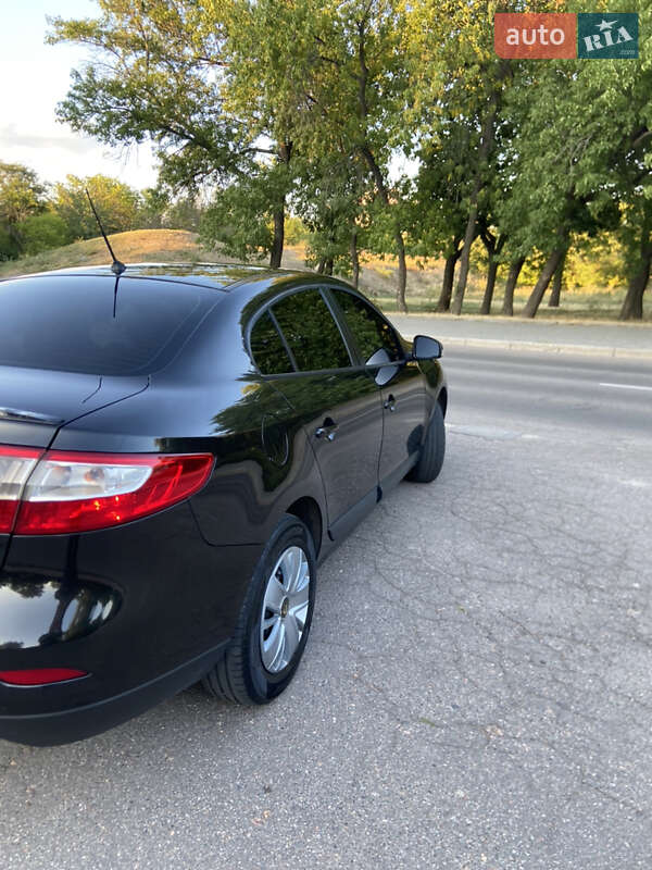 Седан Renault Fluence 2010 в Кропивницком