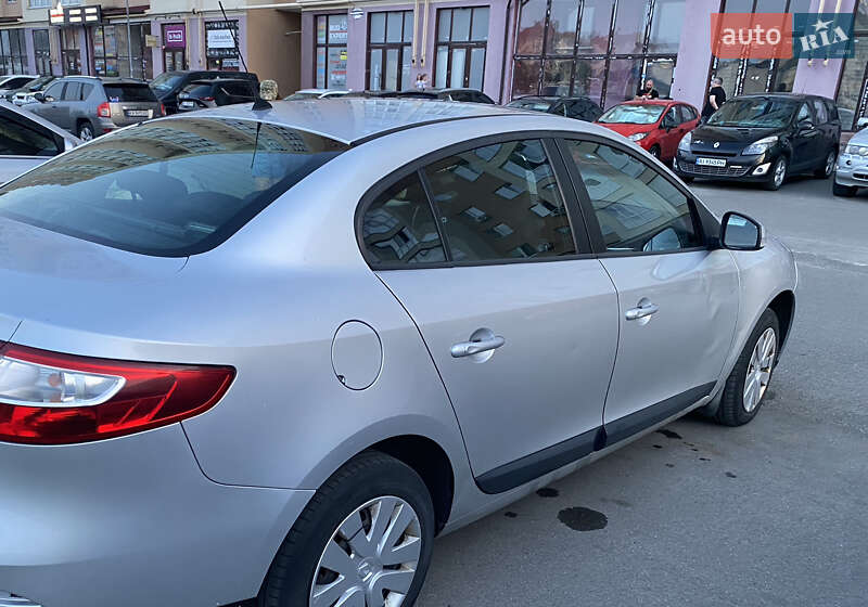 Седан Renault Fluence 2010 в Киеве