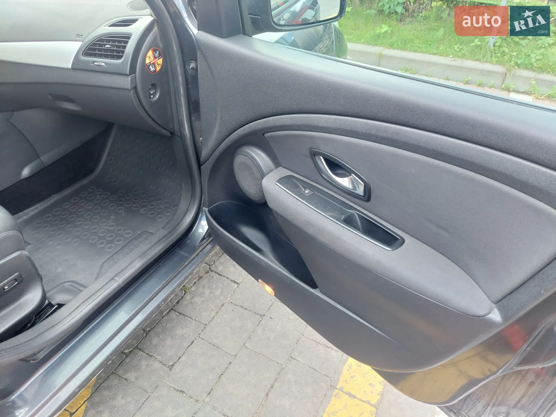 2011 Renault Fluence - мініатюра 27