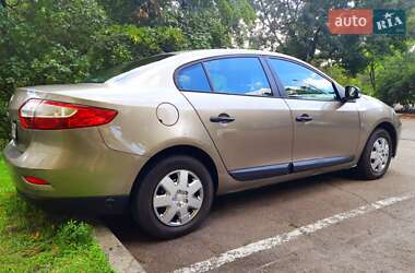 Седан Renault Fluence 2011 в 