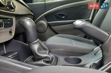 Седан Renault Fluence 2011 в 