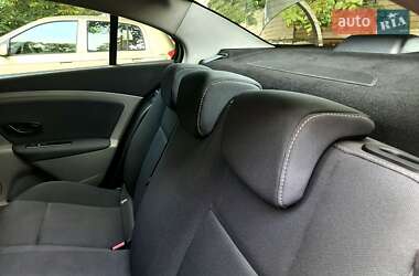 Седан Renault Fluence 2011 в 