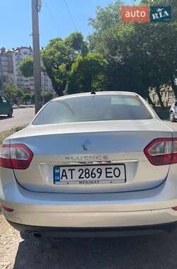 Седан Renault Fluence 2011 в 
